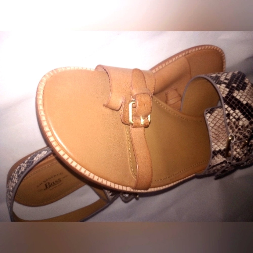 G.H. Bass Monica Caramelcom Sandals (New) - Picture 6 of 7